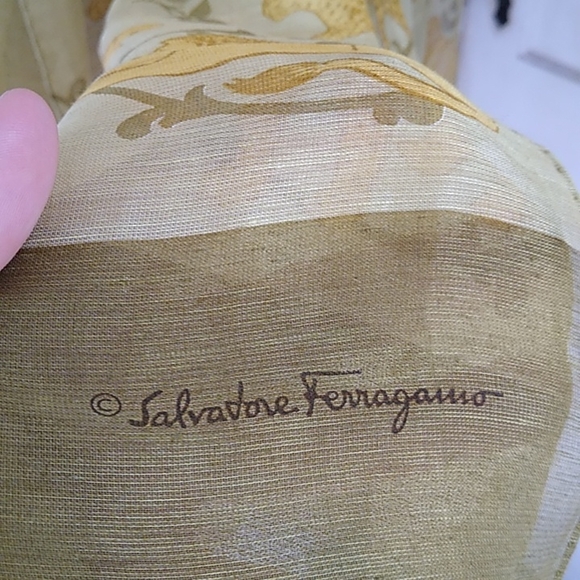 SAlVATORE FERRAGAMO green and Yellow leopards silk blend scarf - Picture 3 of 6